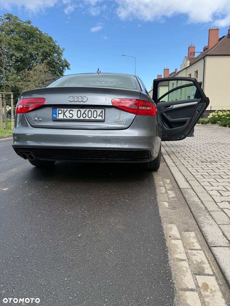 Audi A4 Limousine - 12