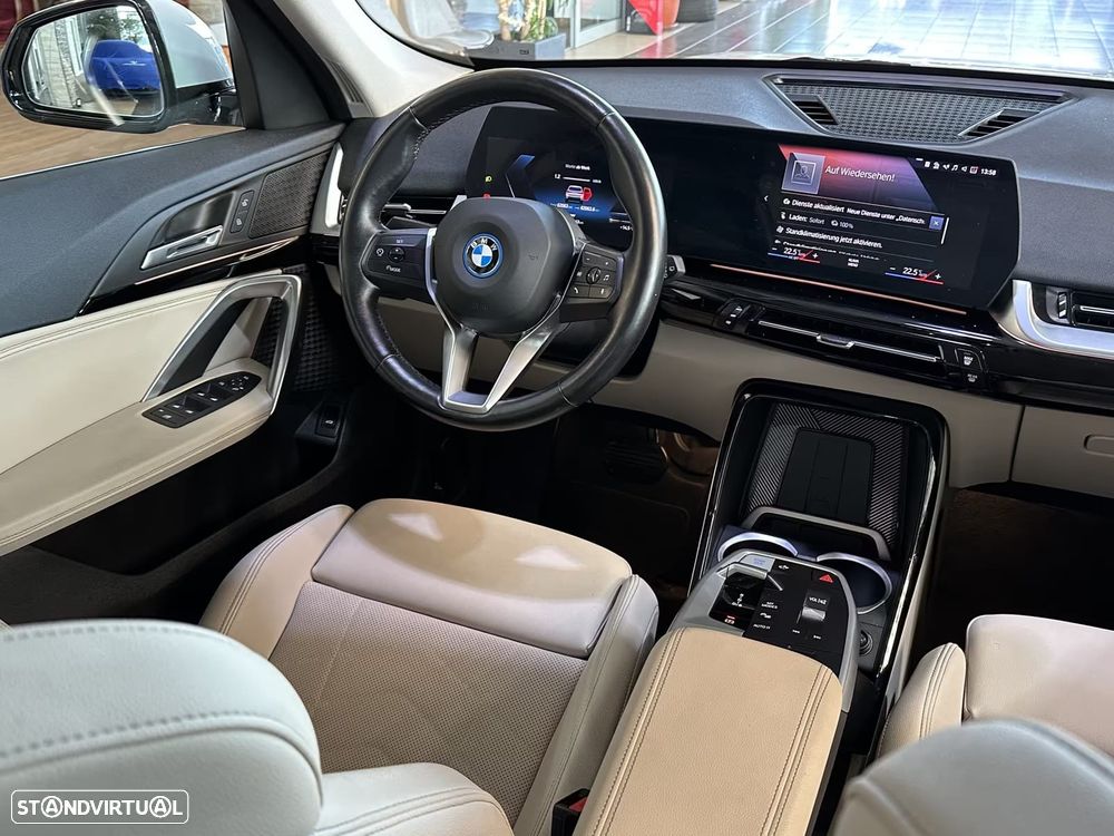 BMW iX1 xDrive30 xLine - 22