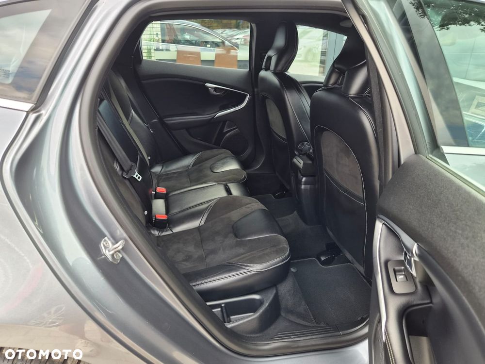 Volvo V40 D2 Kinetic - 29