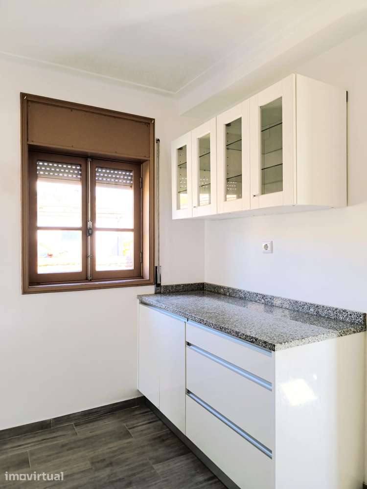 Casa T2 em Quintinha com 4 Casas em Porto Campanhã - Grande imagem: 4/50