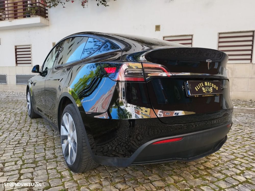 Tesla Model Y RWD - 4