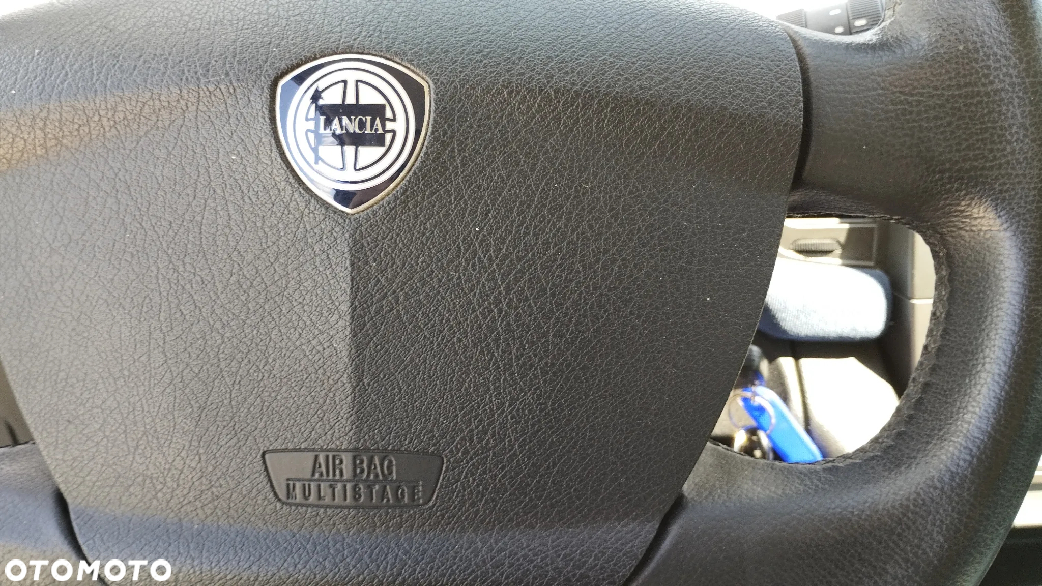 Lancia Ypsilon 1.2 8V Argento (5 os.) - 24