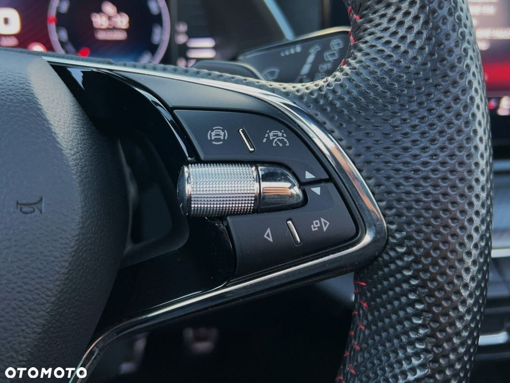 Skoda Octavia 2.0 TDI RS DSG - 22