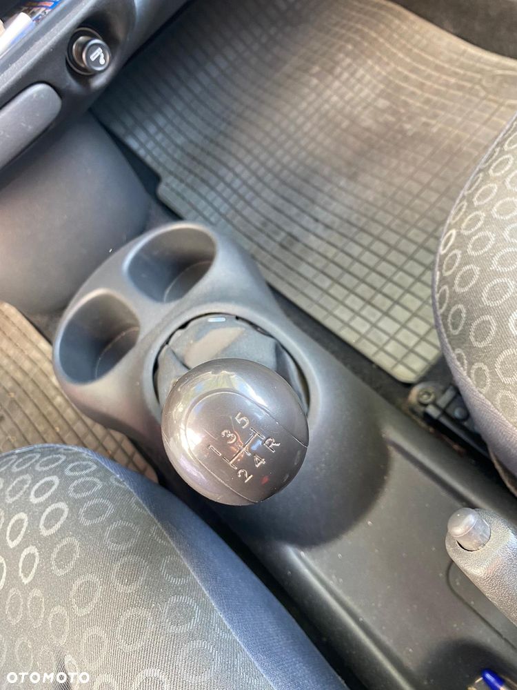 Toyota Yaris 1.0 Luna - 9