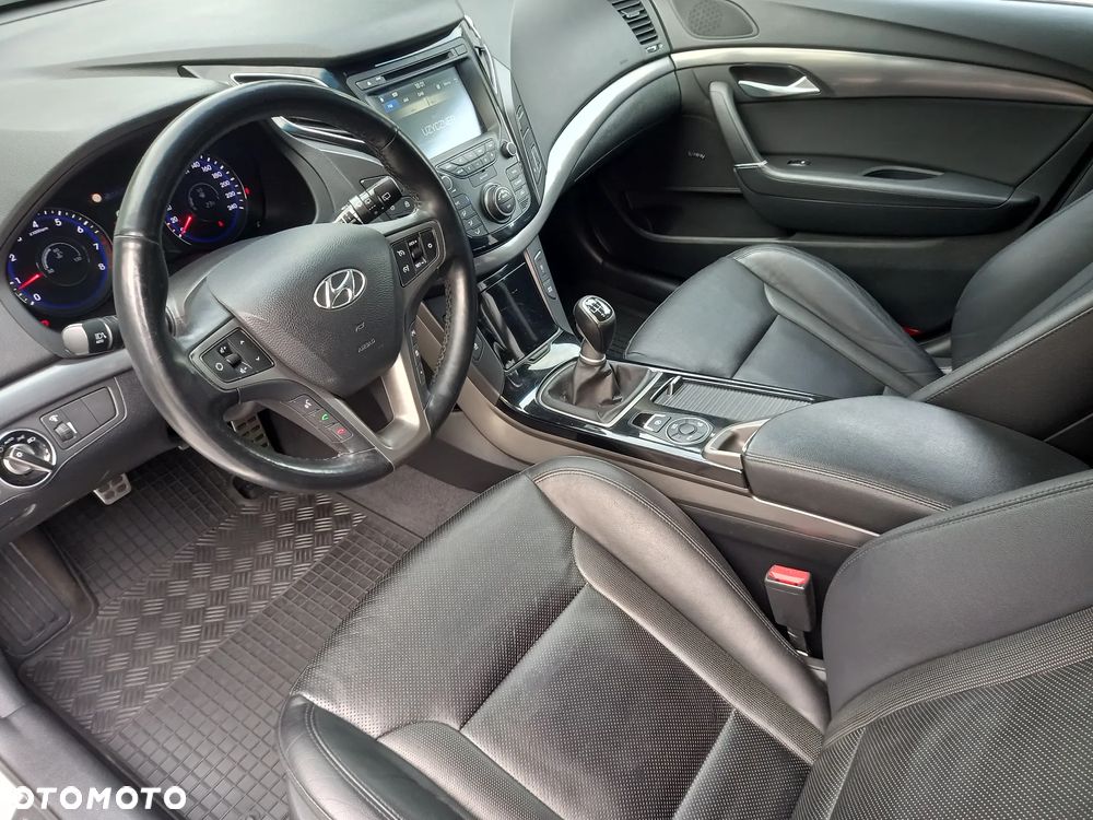Hyundai i40 Kombi 2.0 Premium - 28