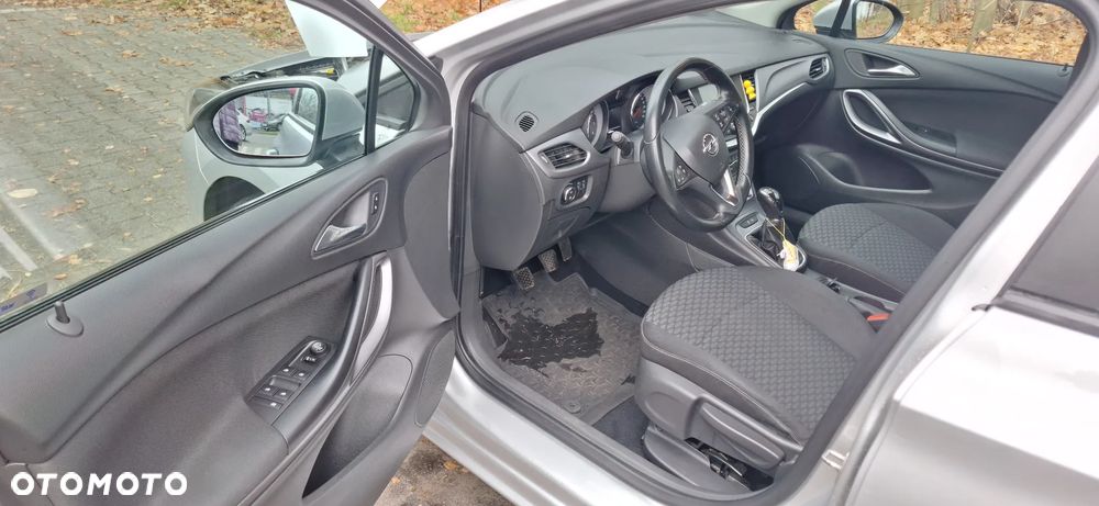 Opel Astra V 1.4 T Enjoy - 10