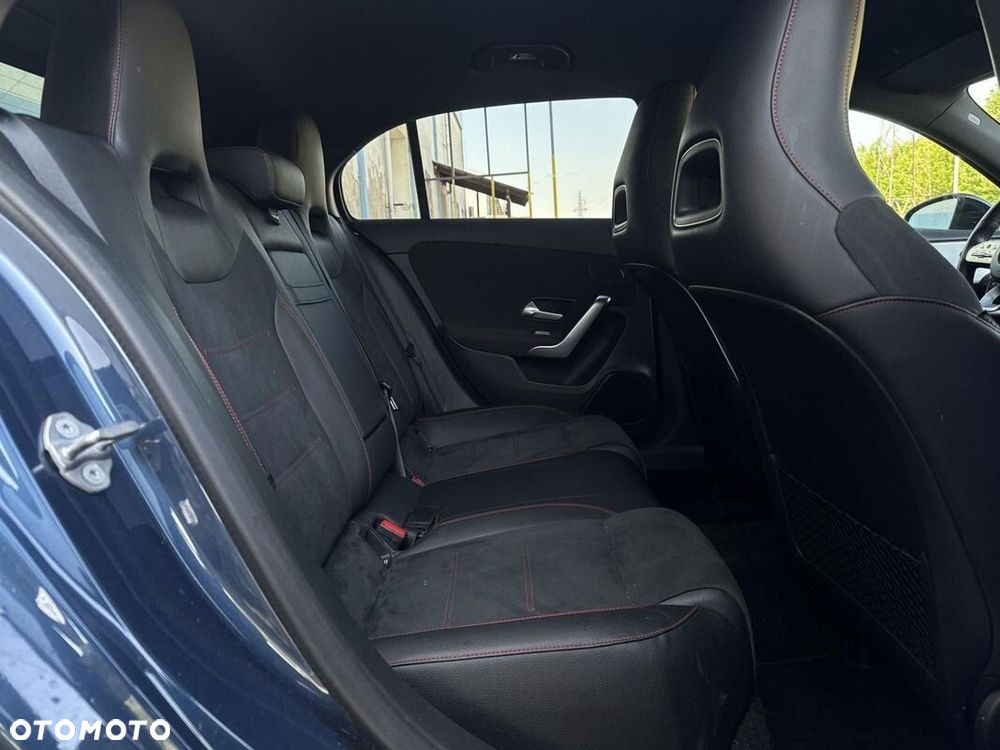 Mercedes-Benz Klasa A 220 4-Matic AMG Line 7G-DCT - 19