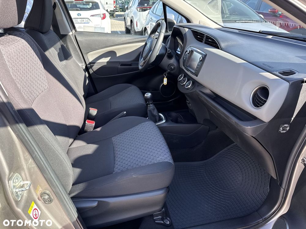 Toyota Yaris - 7