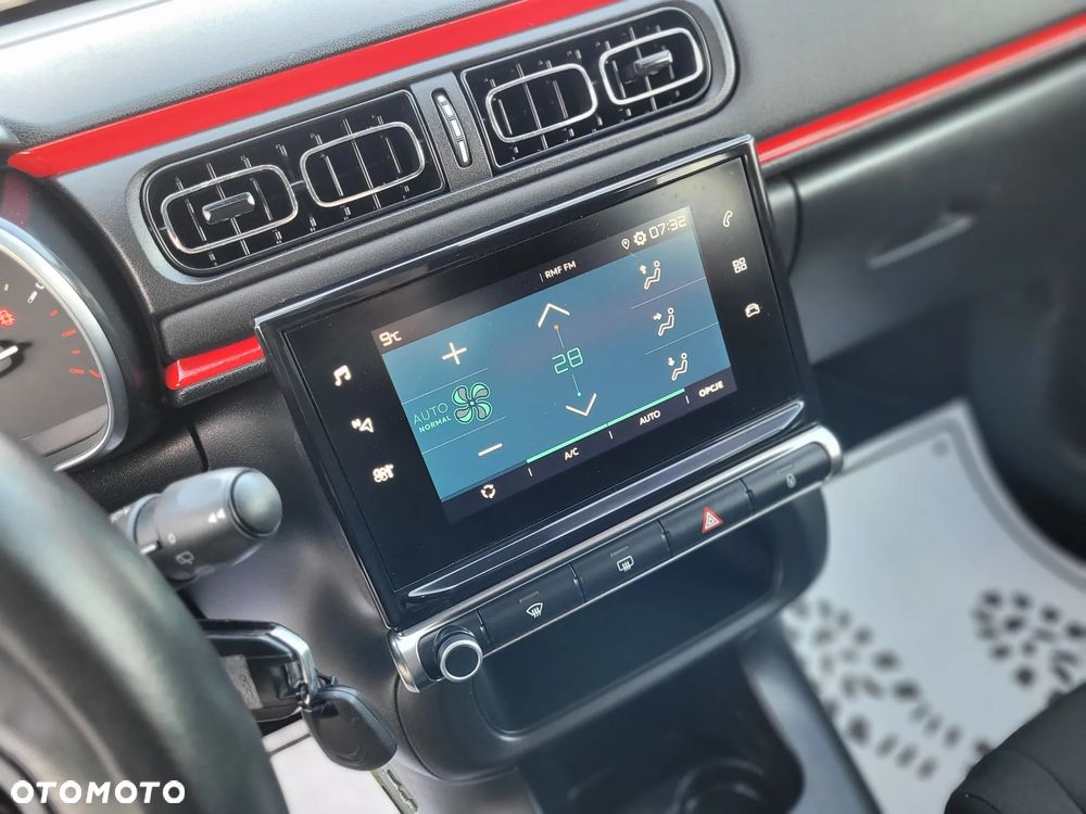 Citroën C3 Pure Tech 110 Stop&Start RED BLOCK - 28