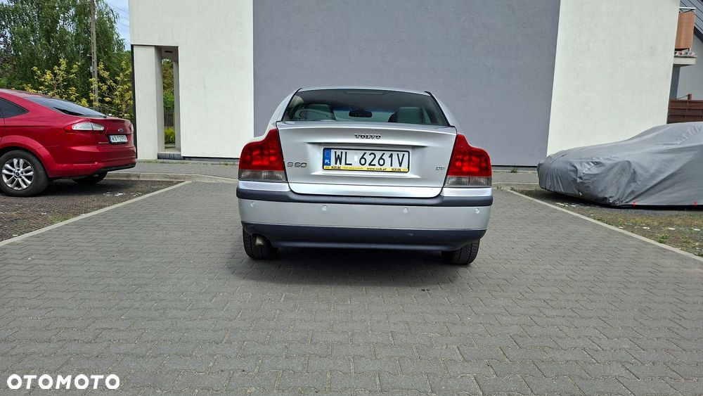 Volvo S60 2.4D5 Momentum - 4