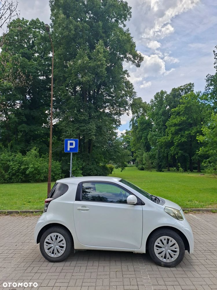 Toyota iQ 1.0 - 10