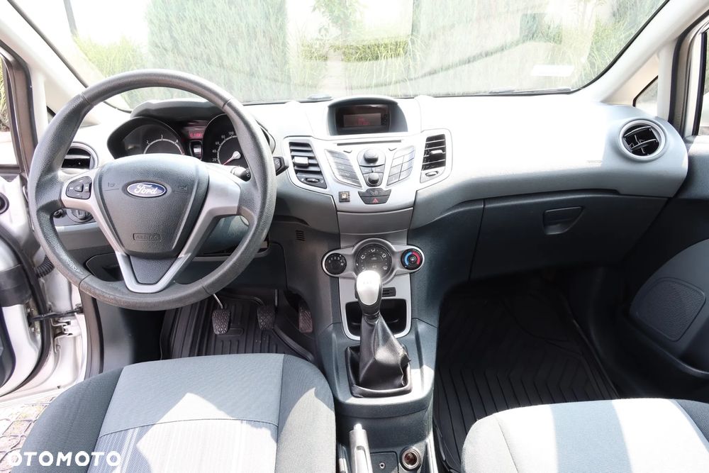 Ford Fiesta - 10