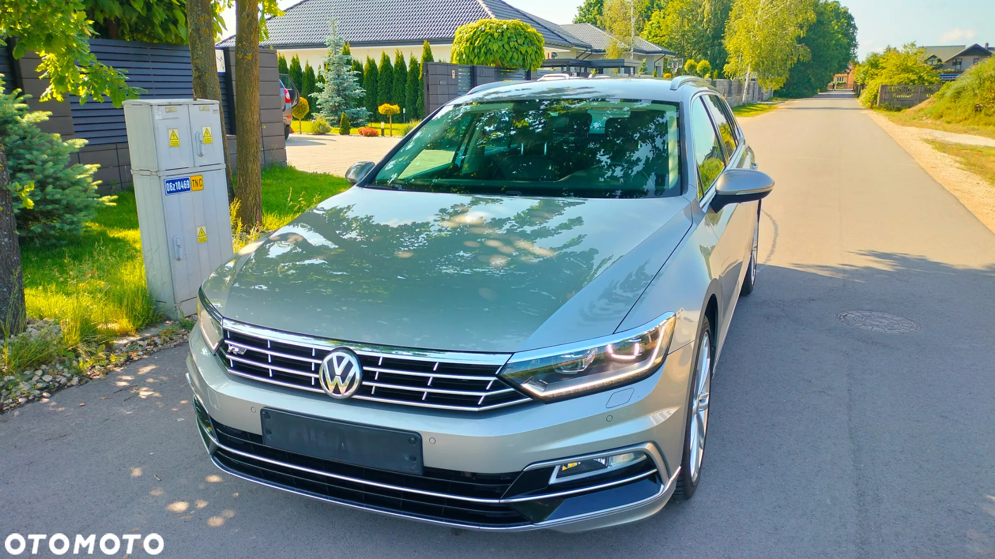 Volkswagen Passat - 4