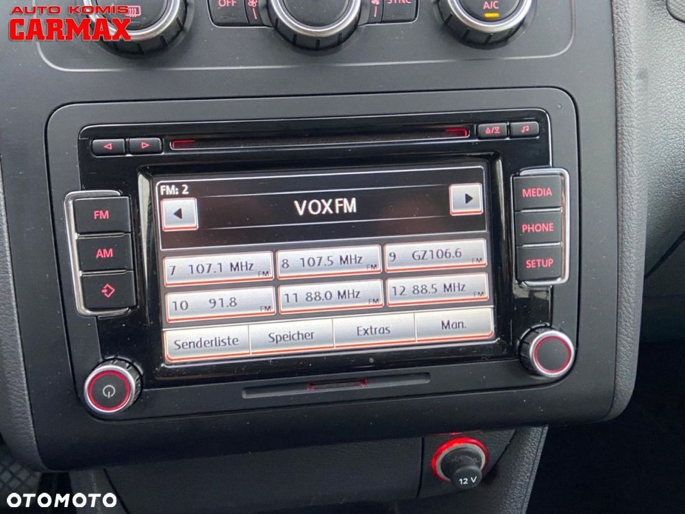 Volkswagen Touran - 24