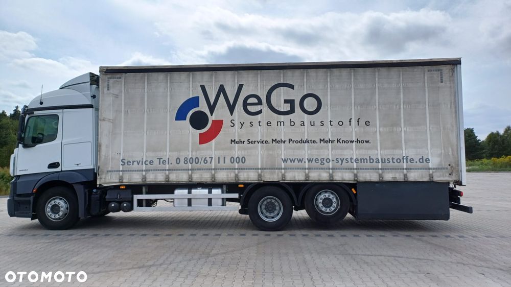 Mercedes-Benz Actros - 5