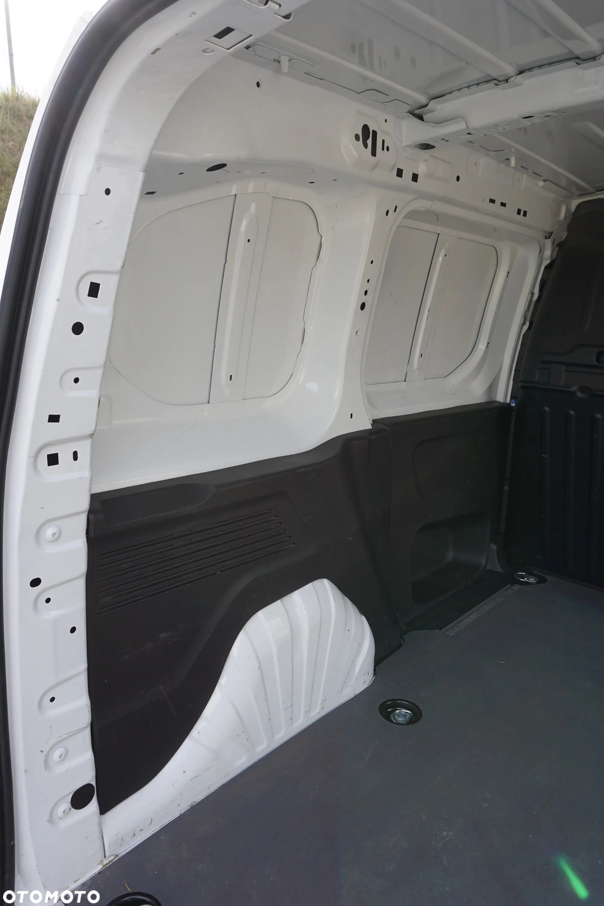 Toyota Proace City 1.5 D-4D Long 2,3t Active (bryg.) - 29