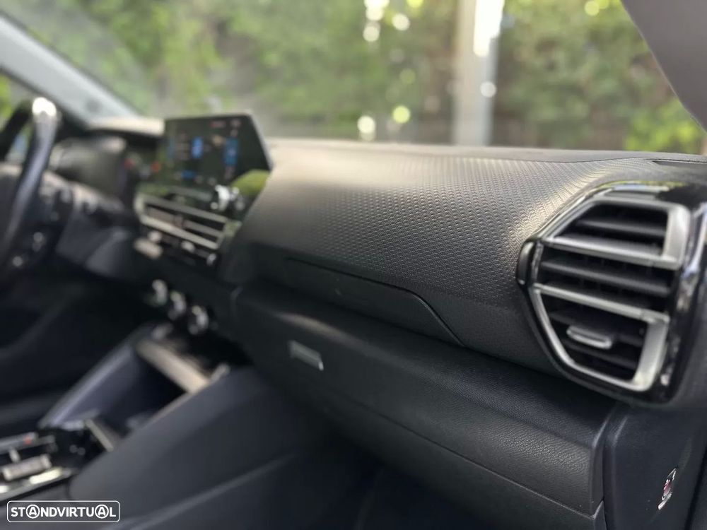 Citroën C4 PureTech 130 Stop&Start EAT8 SHINE - 32