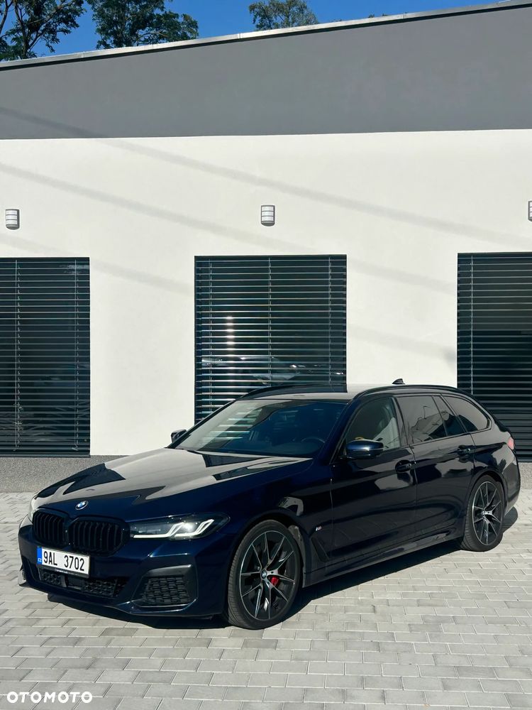 BMW Seria 5 520d M Sport - 1