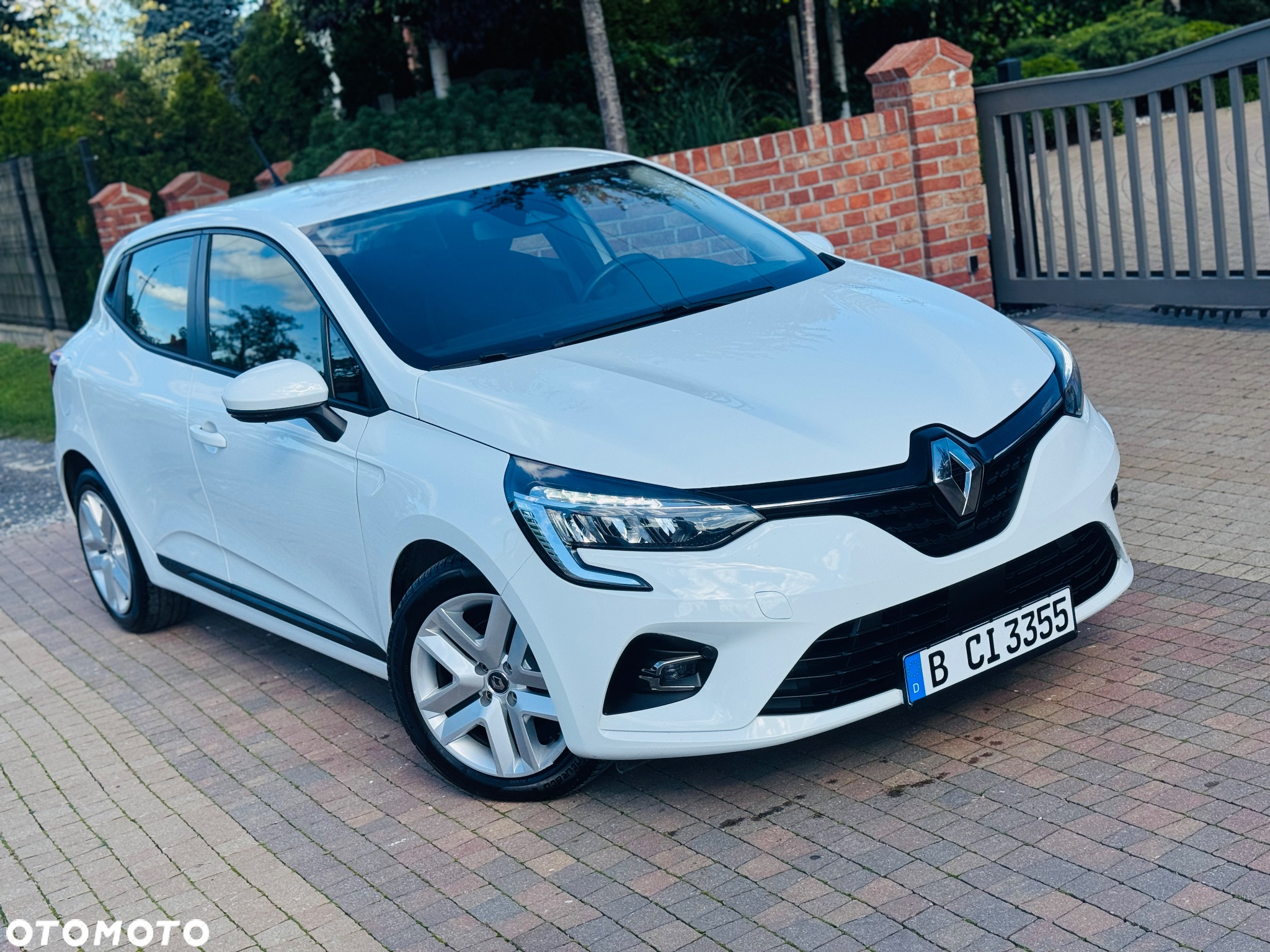 Renault Clio BLUE dCi 100 BUSINESS EDITION - 26