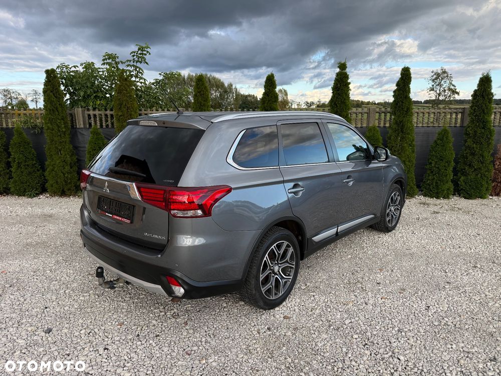 Mitsubishi Outlander - 8