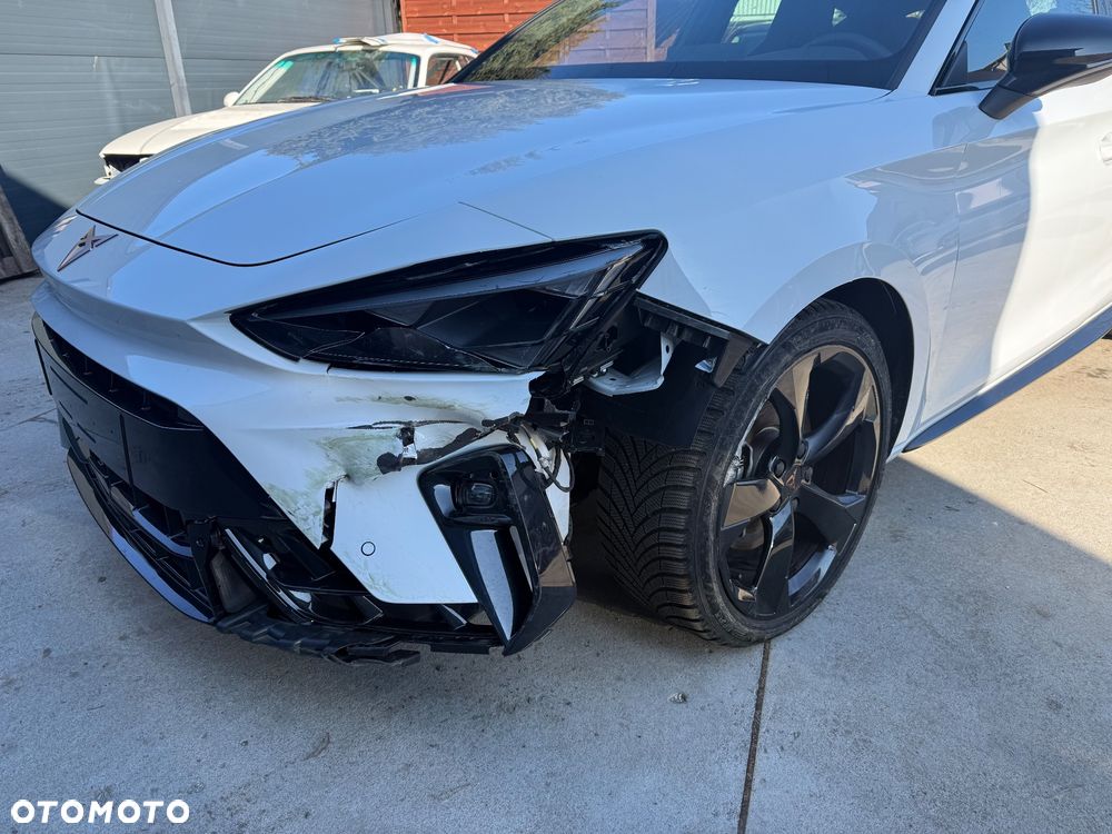 Cupra Leon 1.5 eTSI DSG - 24