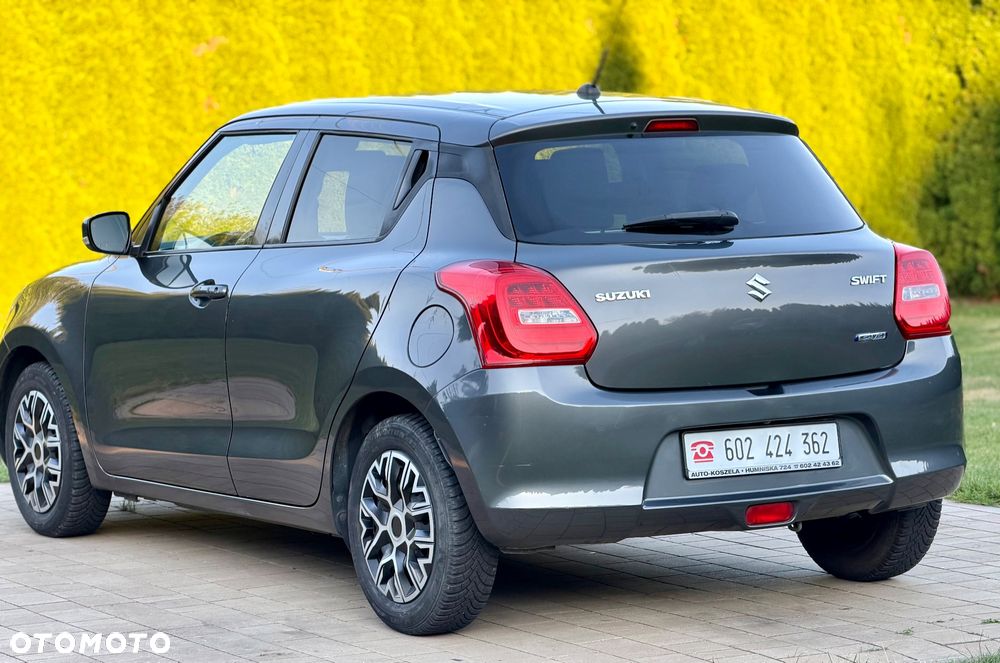 Suzuki Swift 1.0 T Premium Plus - 4