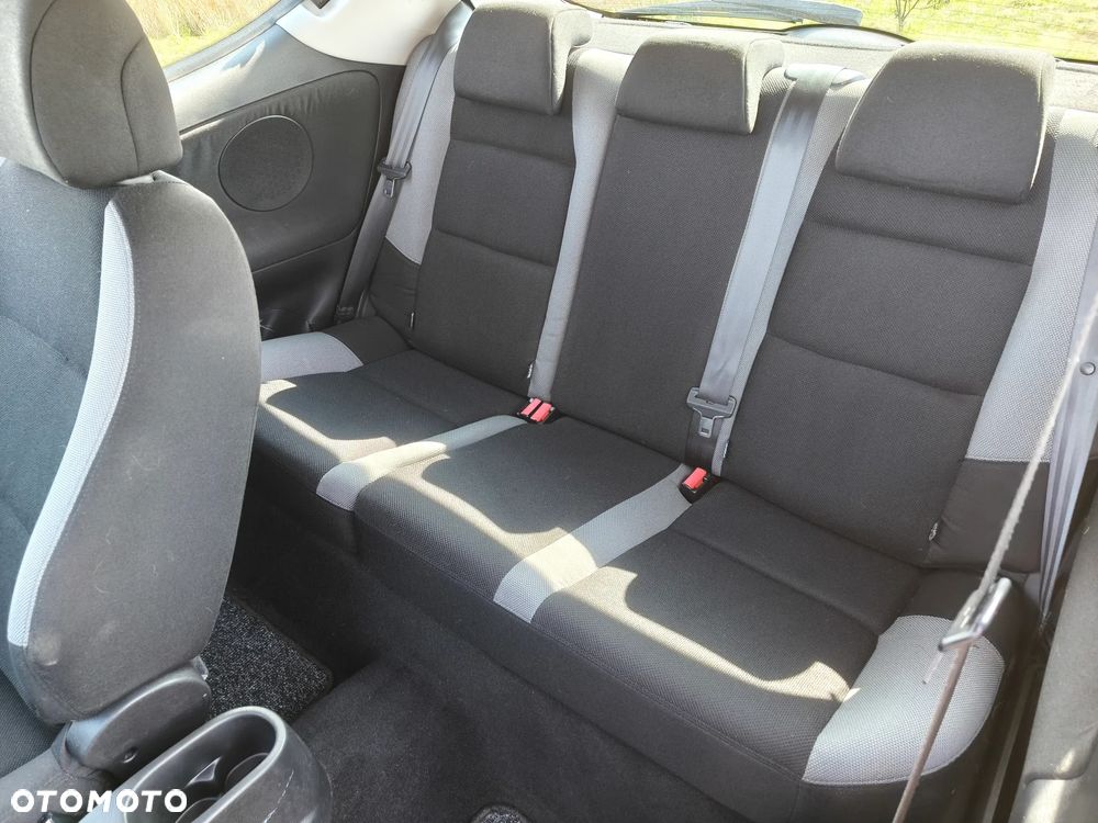 Peugeot 207 1.4 16V Trendy - 15