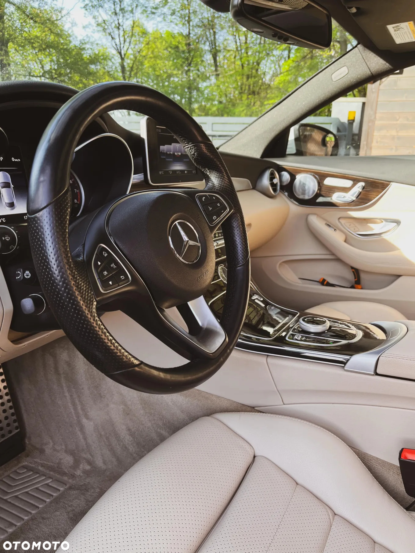 Mercedes-Benz Klasa C 300 9G-TRONIC - 4