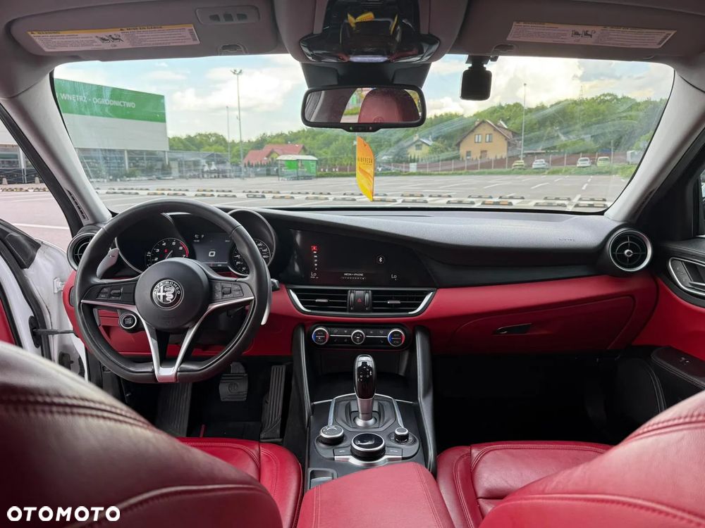Alfa Romeo Giulia 2.0 Turbo Veloce Q4 - 16