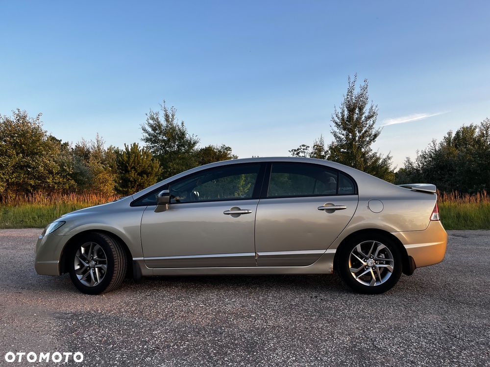 Honda Civic 1.8 Comfort - 2