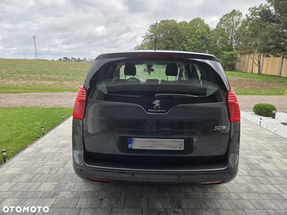 Peugeot 5008 HDI 115 Active - 11