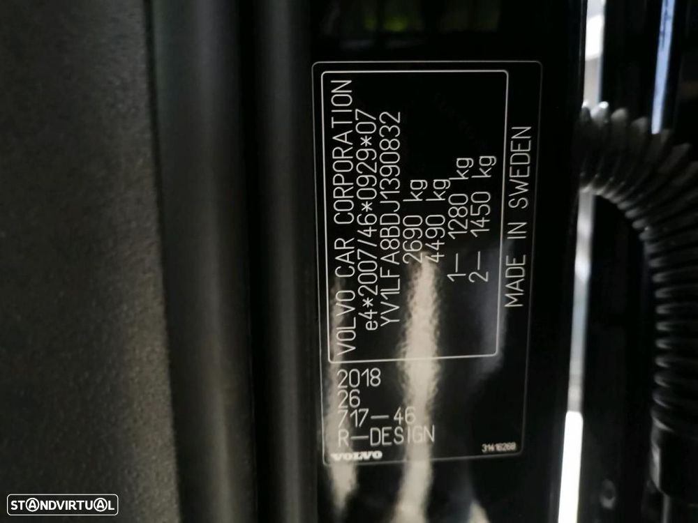 Volvo XC 90 2.0 D4 R-Design - 10