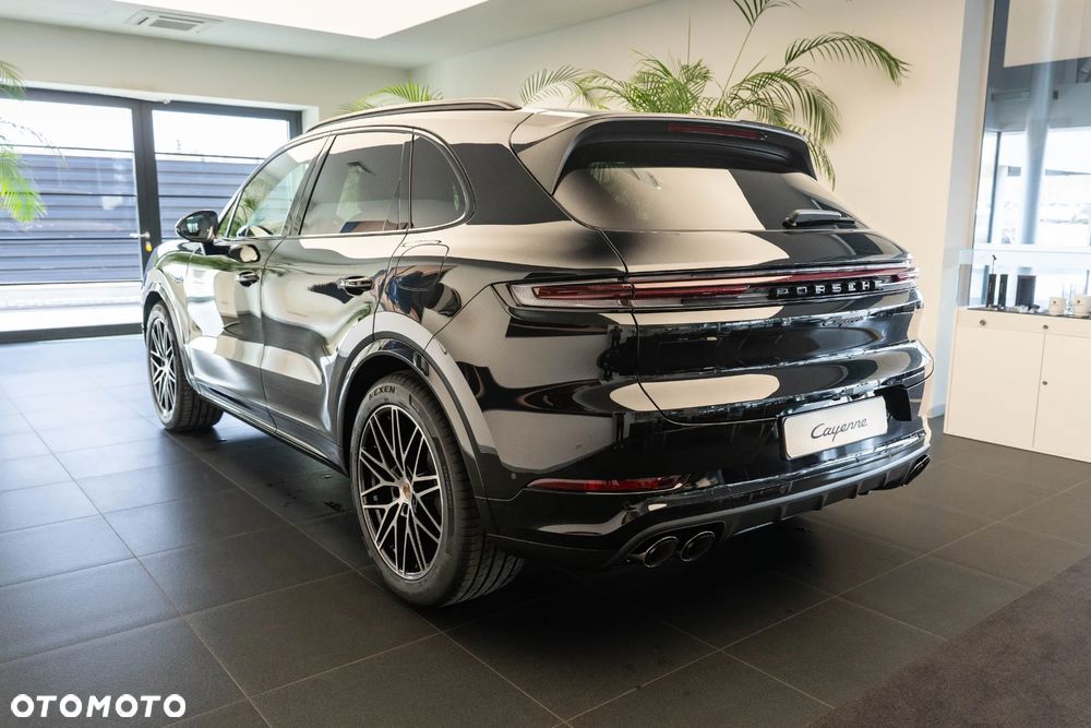 Porsche Cayenne E-Hybrid PHEV Black Edition - 2