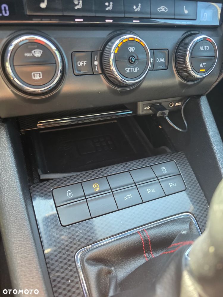 Skoda Octavia 2.0 TDI RS - 11