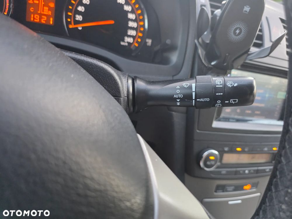 Toyota Avensis 1.8 Executive - 30