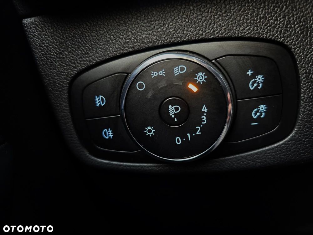 Ford Focus 1.5 EcoBlue Start-Stopp-System ST-LINE - 37