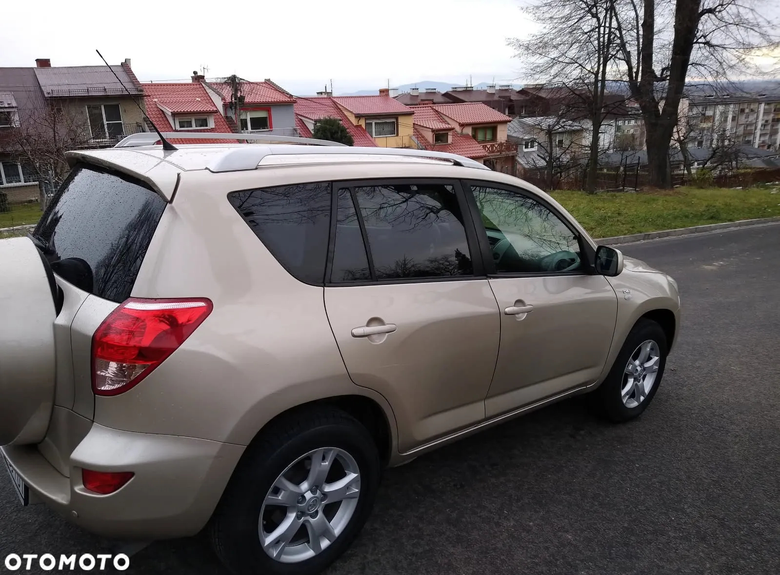 Toyota RAV4 - 5