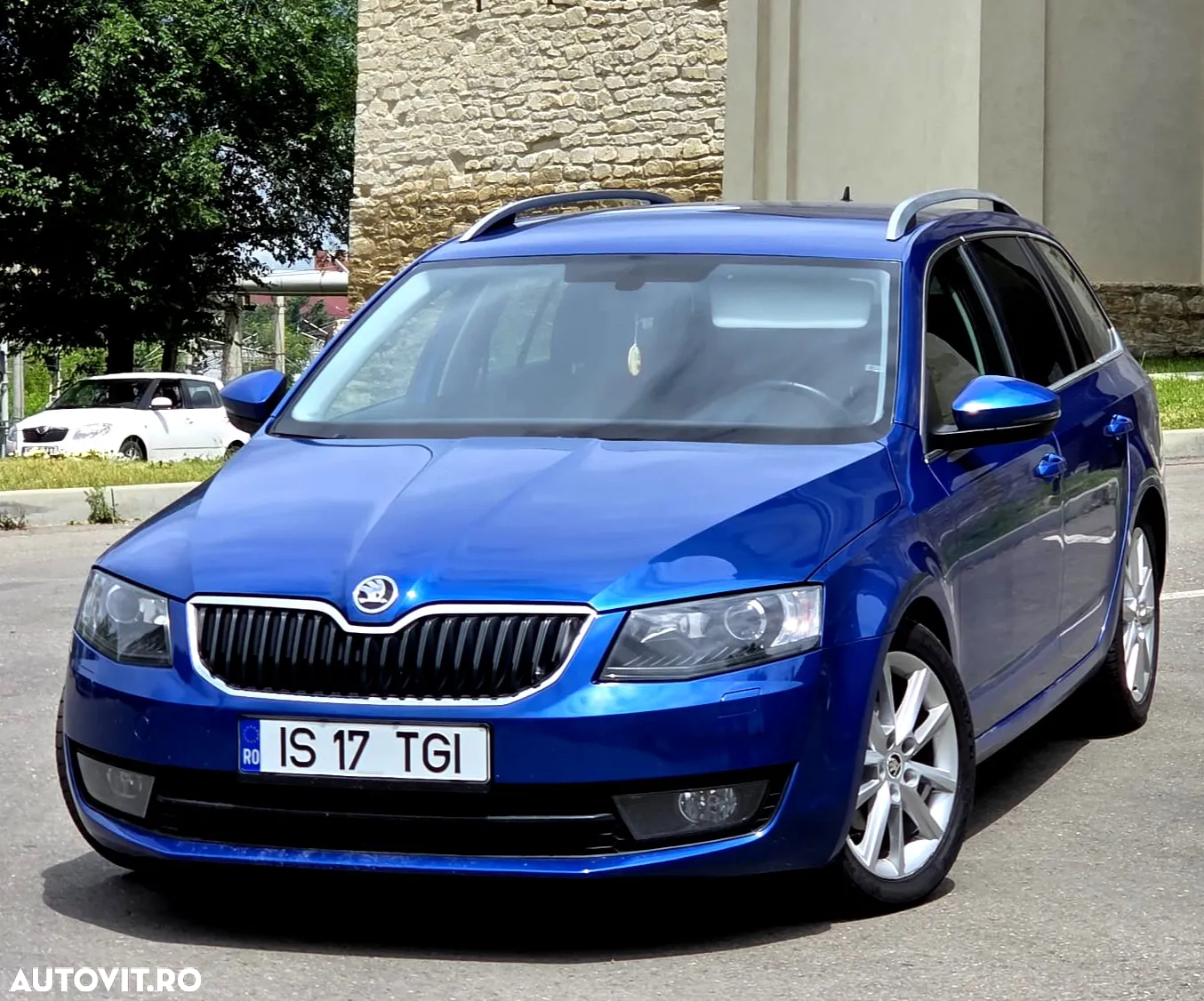 Skoda Octavia Combi Diesel 1.6 TDI DSG Style - 4
