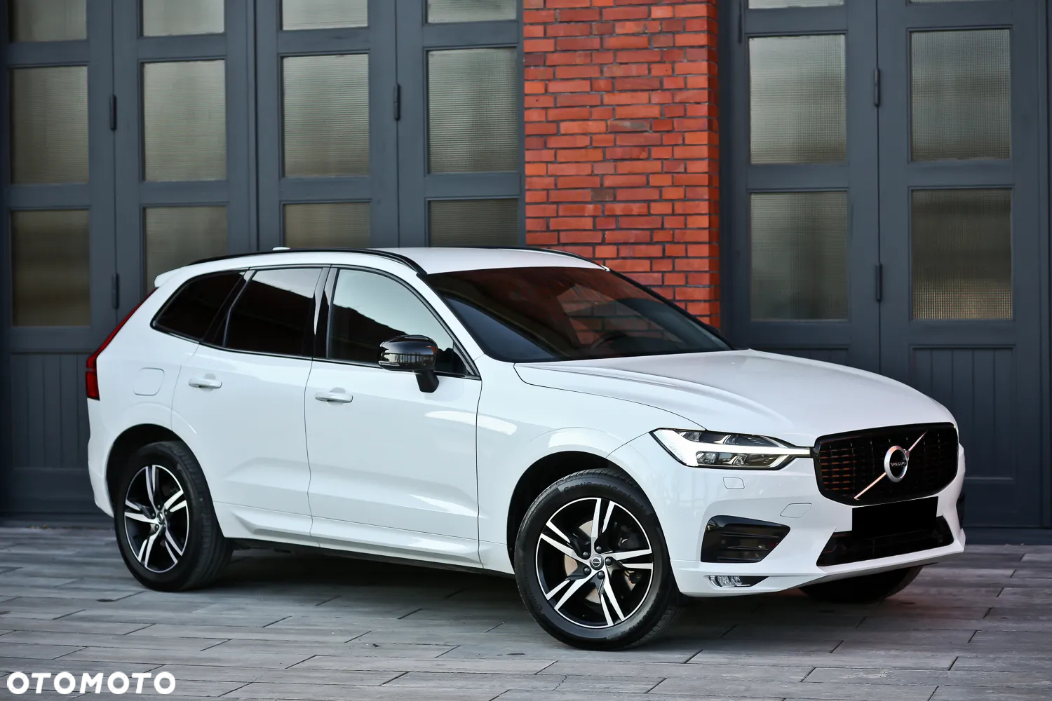 Volvo XC 60 D5 AWD Geartronic RDesign - 5