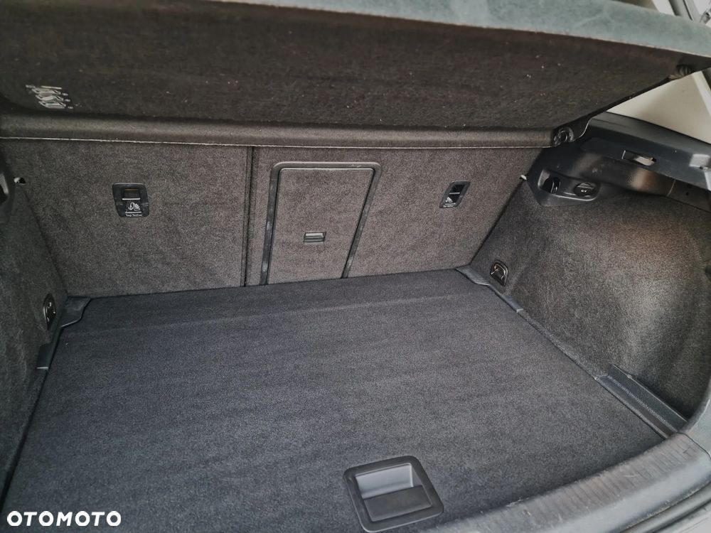 Volkswagen Golf 1.6 TDI BlueMotion Technology DSG Allstar - 29