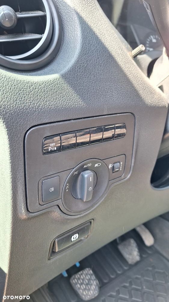 Mercedes-Benz Vito - 12