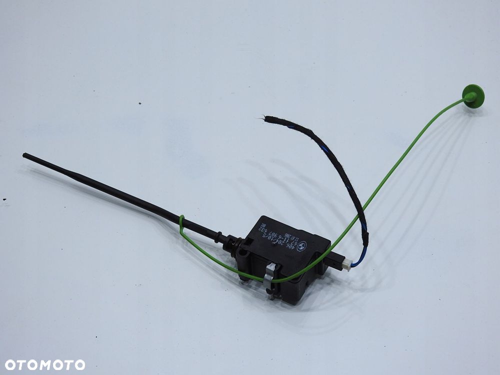 SIŁOWNIK KLAPKI WLEWU PALIWA BMW E91 - 2