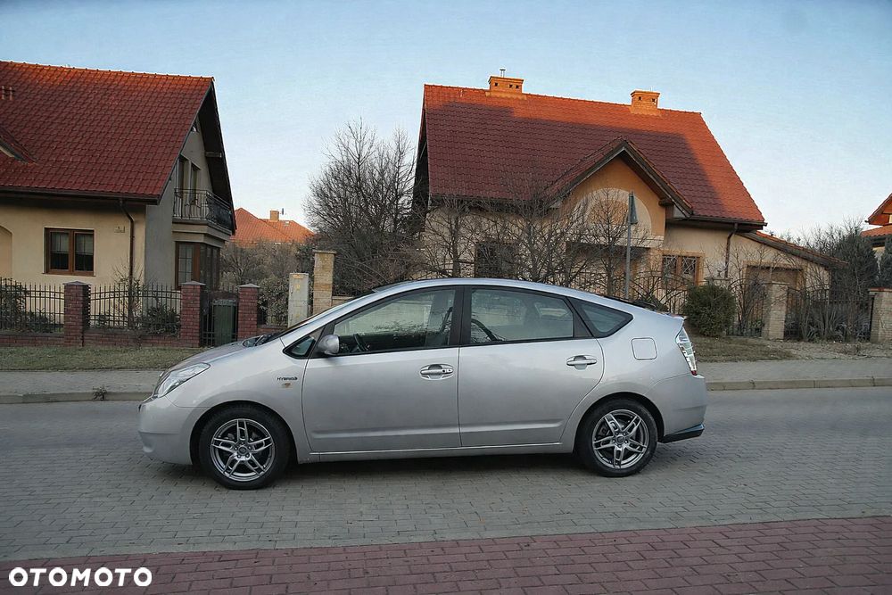 Toyota Prius 1.5 VVT-i Sol (nav) - 4