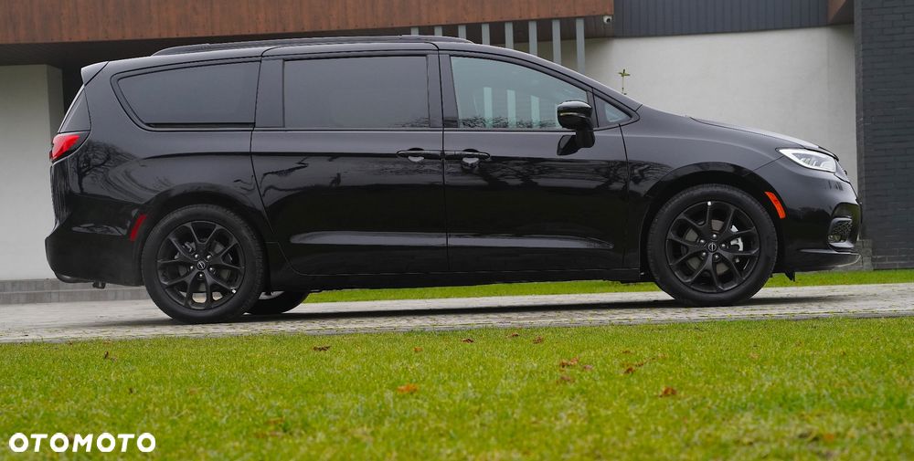 Chrysler Pacifica - 7