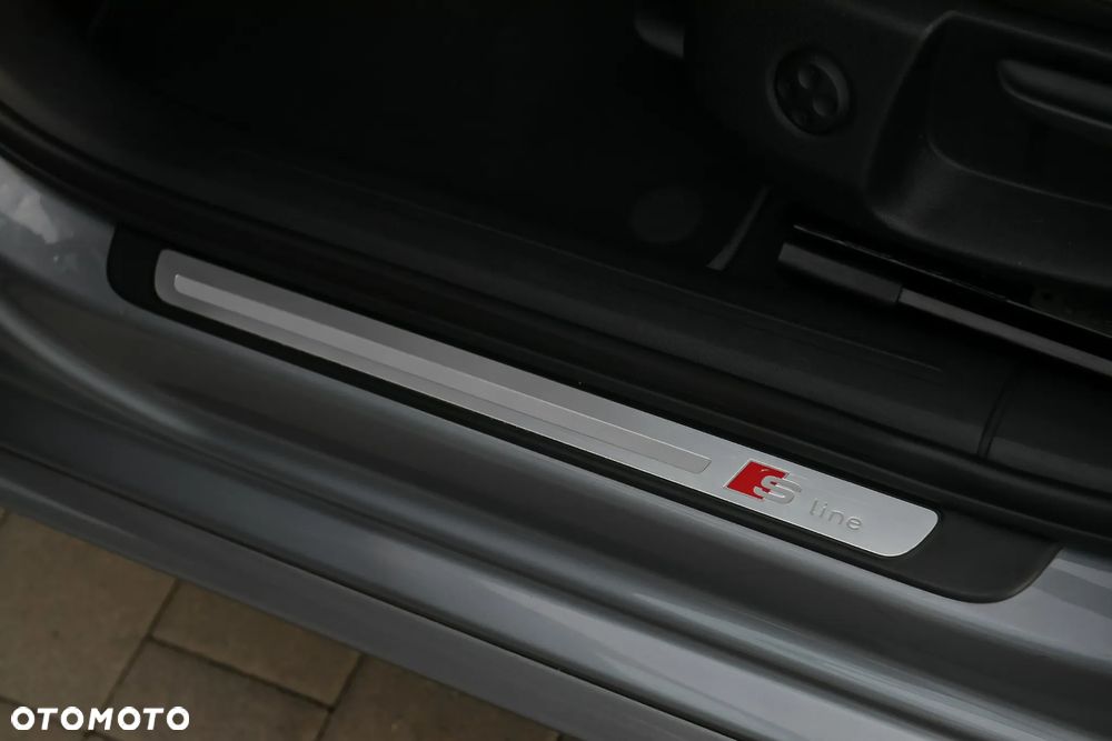 Audi A4 Avant 2.0 TDI quattro sport - 28