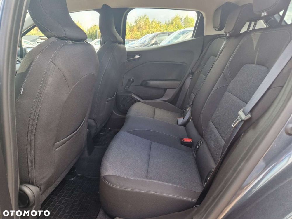 Renault Clio - 8