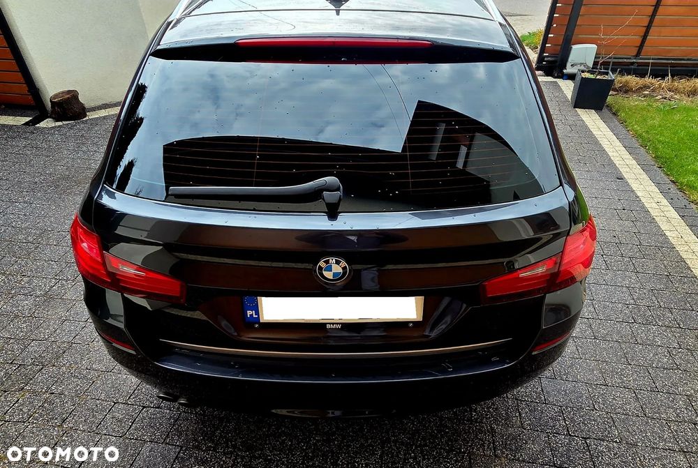 BMW Seria 5 528i xDrive Modern Line - 9