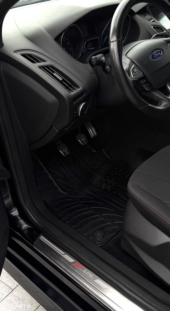 Ford Focus 1.0 EcoBoost ST-Line - 14