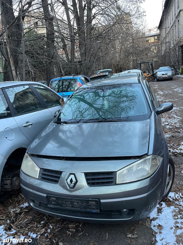 Dezmembrez Renault Megane II non facelift 2005 1,9 DCI - 4