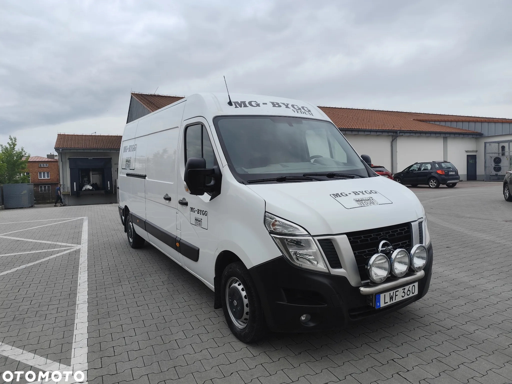 Nissan nv400 - 7